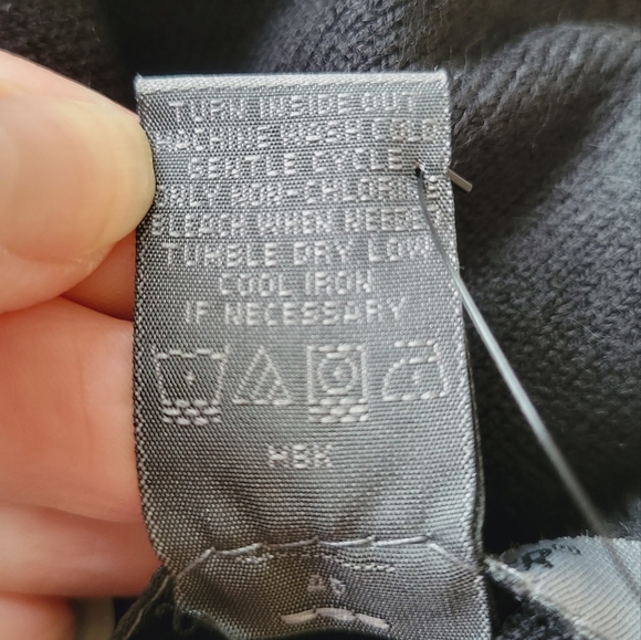 Spring + Mercer Style 67101V Black Lightweight Sweater - Picture 7 of 7